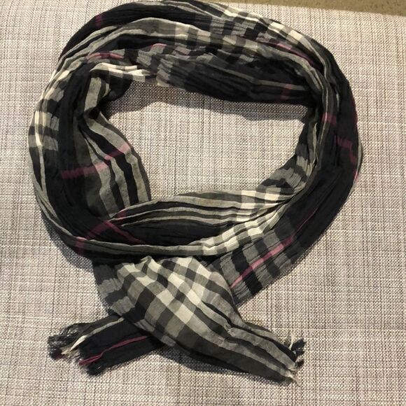A Scarf 🧣  - Picture 1 of 2